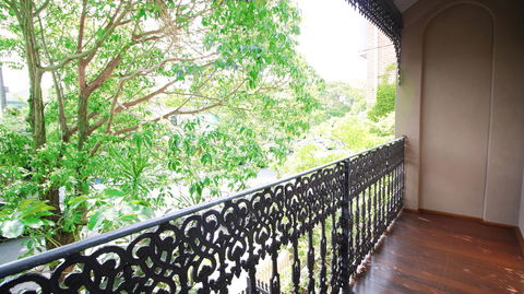 Cozy 5 Bed House In Sydney - Tourism Adelaide 8