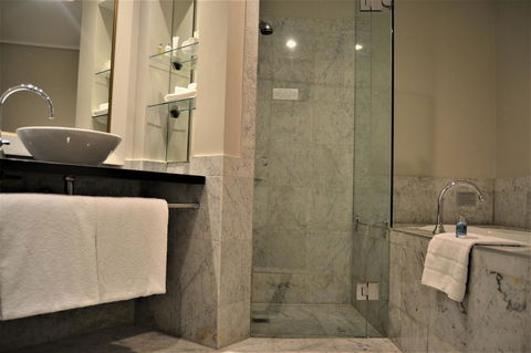 Radisson Blu Plaza Hotel Sydney - Tourism Adelaide 40