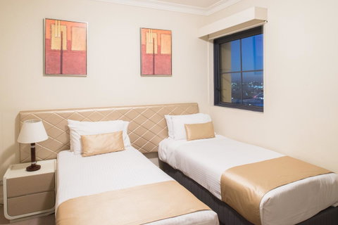 Seasons Harbour Plaza - Tourism Adelaide 5