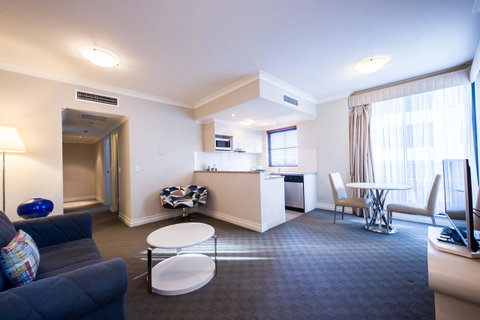 Seasons Harbour Plaza - Tourism Adelaide 35