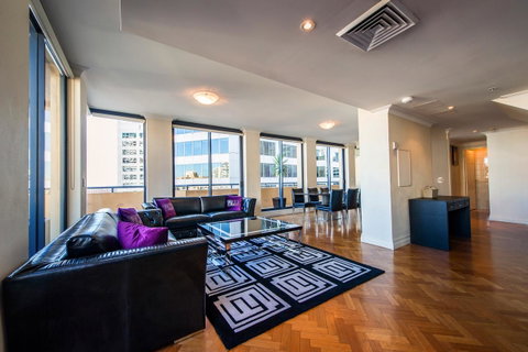 Seasons Harbour Plaza - Tourism Adelaide 26