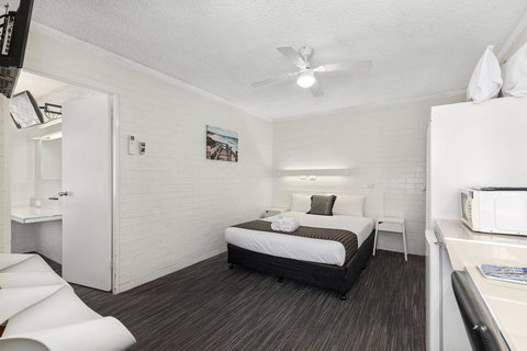Coastal Bay Motel - Tourism Adelaide 16