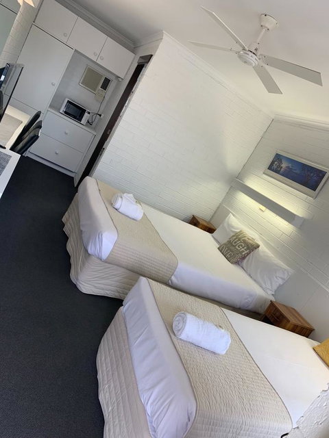 Coastal Bay Motel - Tourism Adelaide 34