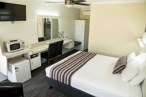 Coastal Bay Motel - Tourism Adelaide 28