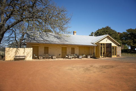 Hillview Heritage Hotel - Tourism Adelaide 1