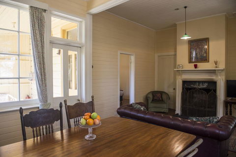 Hillview Heritage Hotel - Tourism Adelaide 4