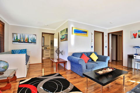 Sandy Toes Beach House Jervis Bay - 2min To Beach - Tourism Adelaide 5