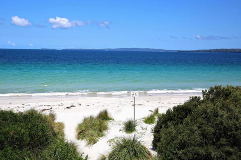 Sandy Toes Beach House Jervis Bay - 2min To Beach - Tourism Adelaide 24