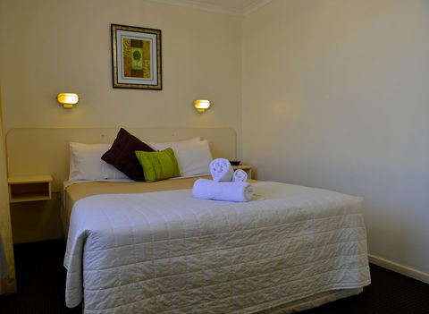 Beach House Holiday Apartments - Tourism Adelaide 5