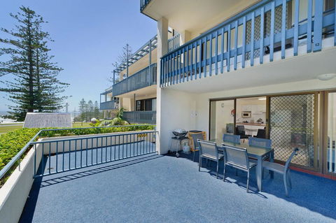 Beach House Holiday Apartments - Tourism Adelaide 23