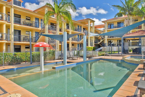 South Pacific Apartments - Tourism Adelaide 0