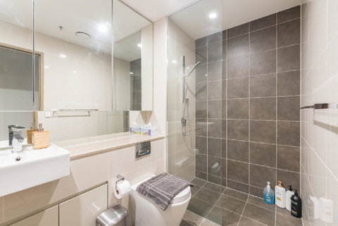 Sydney CBD Modern 2 Bedroom Apartment + Free Car Parking - Tourism Adelaide 16