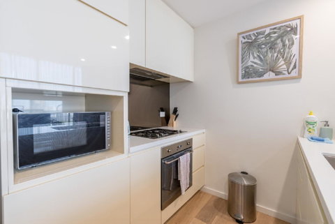 Sydney CBD Modern 2 Bedroom Apartment + Free Car Parking - Tourism Adelaide 19
