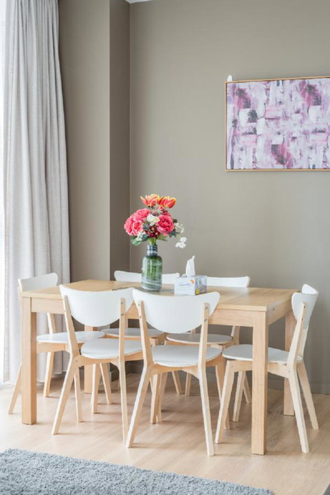 Sydney CBD Modern 2 Bedroom Apartment + Free Car Parking - Tourism Adelaide 5