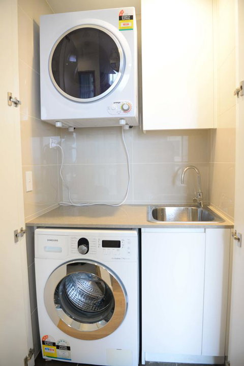 Sydney CBD Modern 2 Bedroom Apartment + Free Car Parking - Tourism Adelaide 26