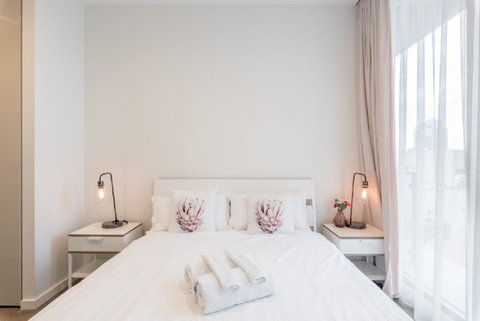 Sydney CBD Modern 2 Bedroom Apartment + Free Car Parking - Tourism Adelaide 7