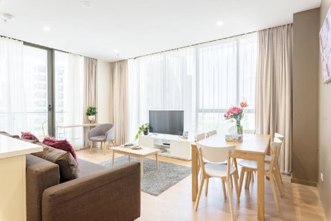 Sydney CBD Modern 2 Bedroom Apartment + Free Car Parking - Tourism Adelaide 0