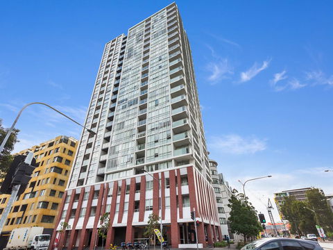 Gadigal Groove - Modern And Bright 3BR Executive Apartment In Zetland With Views - Tourism Adelaide 10