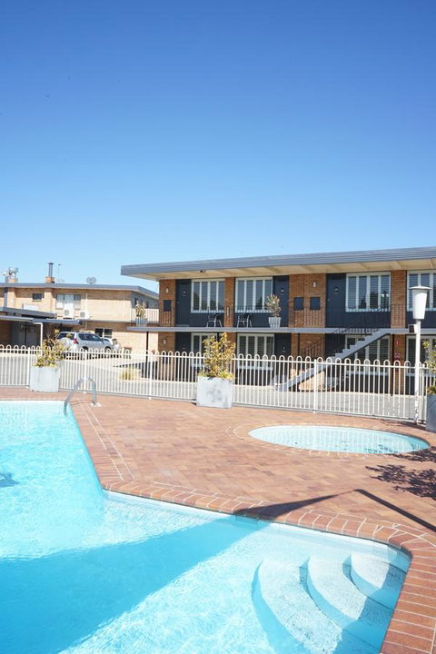 Panorama Bathurst - Tourism Adelaide 13
