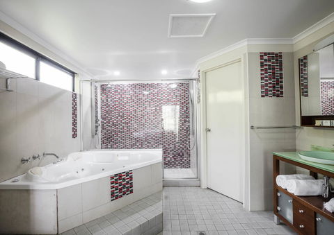 Mercure Darwin Airport Resort - Tourism Adelaide 11
