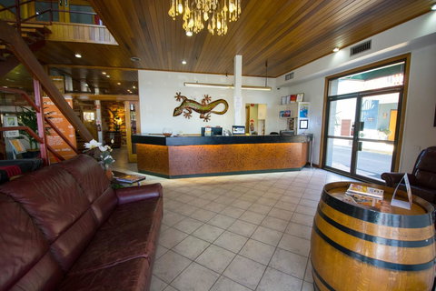 Elkira Court Motel - Tourism Adelaide 9