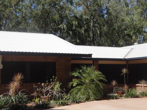 DARWIN'S SHADY ACRES RETREAT - Tourism Adelaide 5