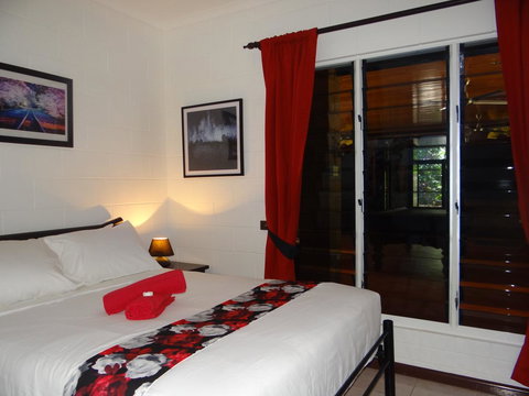 DARWIN'S SHADY ACRES RETREAT - Tourism Adelaide 36