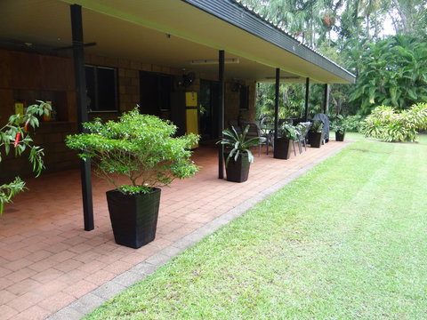 DARWIN'S SHADY ACRES RETREAT - Tourism Adelaide 7