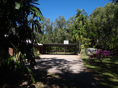 DARWIN'S SHADY ACRES RETREAT - Tourism Adelaide 4