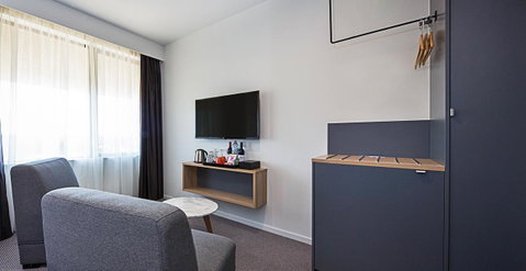 Mantra MacArthur Hotel - Tourism Adelaide 27