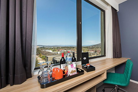 Mantra MacArthur Hotel - Tourism Adelaide 7
