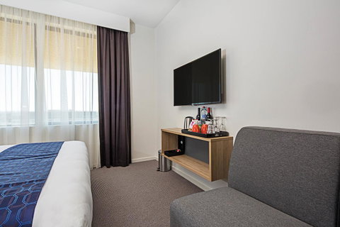 Mantra MacArthur Hotel - Tourism Adelaide 29