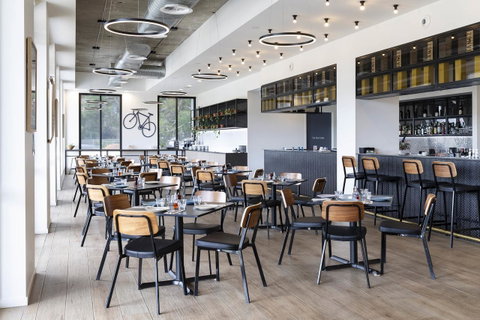 Mantra MacArthur Hotel - Tourism Adelaide 4