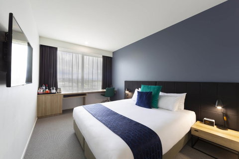 Mantra MacArthur Hotel - Tourism Adelaide 2