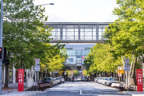 Highgate Executive Apartment City Walk Canberra - Tourism Adelaide 36