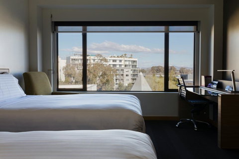 Crowne Plaza Canberra, An IHG Hotel - Tourism Adelaide 18