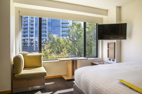 Crowne Plaza Canberra, An IHG Hotel - Tourism Adelaide 14