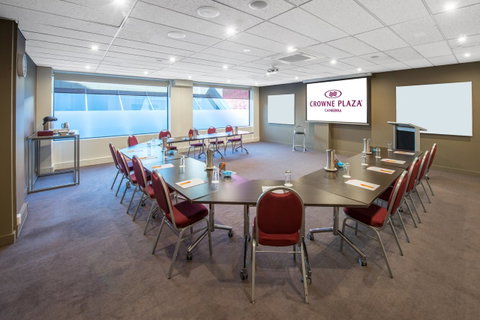 Crowne Plaza Canberra, An IHG Hotel - Tourism Adelaide 8