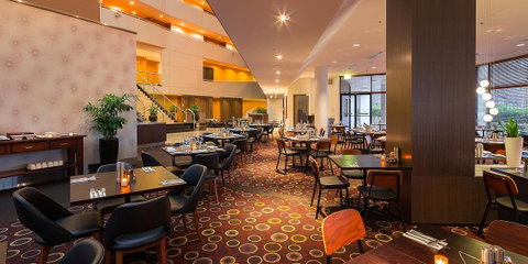 Crowne Plaza Canberra, An IHG Hotel - Tourism Adelaide 4