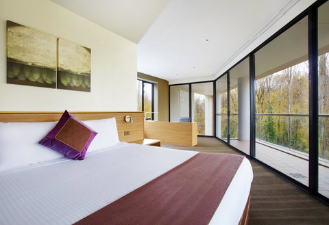 Crowne Plaza Canberra, An IHG Hotel - Tourism Adelaide 43