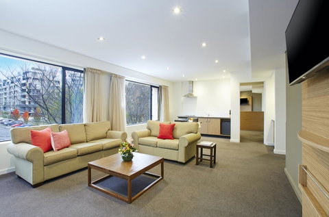 Crowne Plaza Canberra, An IHG Hotel - Tourism Adelaide 11