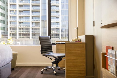 Crowne Plaza Canberra, An IHG Hotel - Tourism Adelaide 40