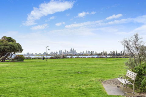 BOUTIQUE STAYS - Brighton By Sea - Tourism Adelaide 2