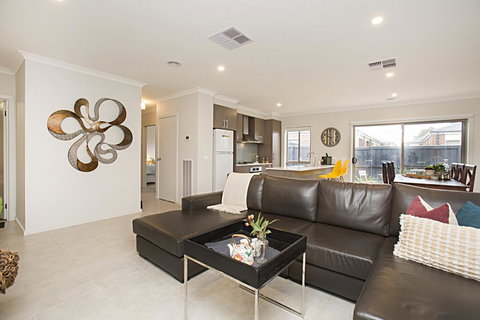 BOUTIQUE STAYS - Carinya - Tourism Adelaide 1