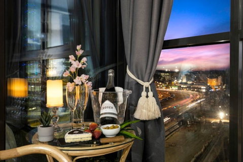 Braddon Penthouse, Top Location, Netflix, WiFi, Views - Tourism Adelaide 2
