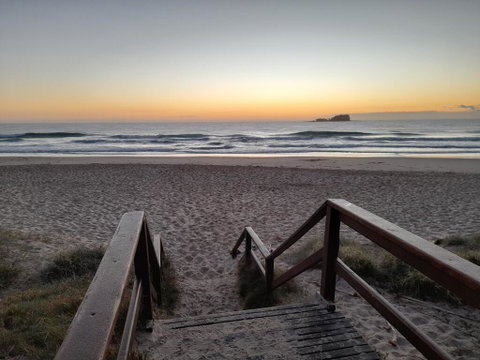 Breakers At Mudjimba Beach - Tourism Adelaide 1