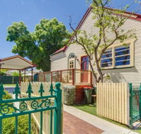 Bright 3-bedroom apartment - Central Armidale - Tourism Adelaide