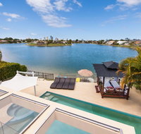 Broadbeach Waterfront Holiday House - Tourism Adelaide