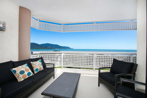 Cairns Luxury Waterfront Apartment - Tourism Adelaide 3
