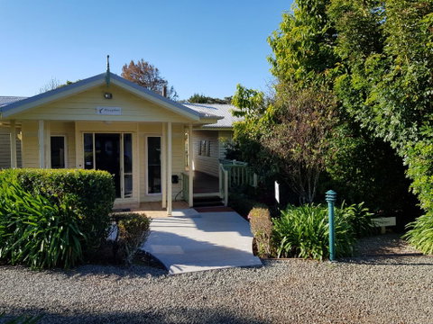 Camelot Cottages - Tourism Adelaide 0